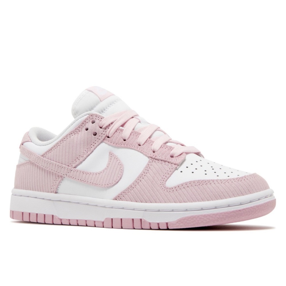 🌸 NWOT Nike Dunk Low Pink Corduroy 🌸
